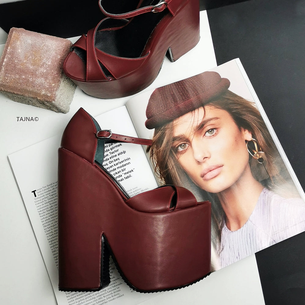 Wedges dan high sales heels