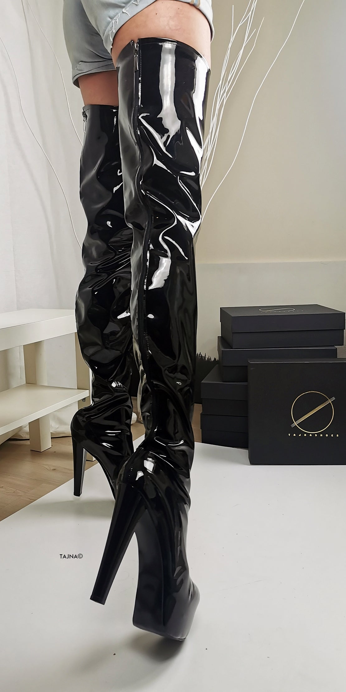 Black Gloss Thigh High Chunky Heel Boots - Tajna Club