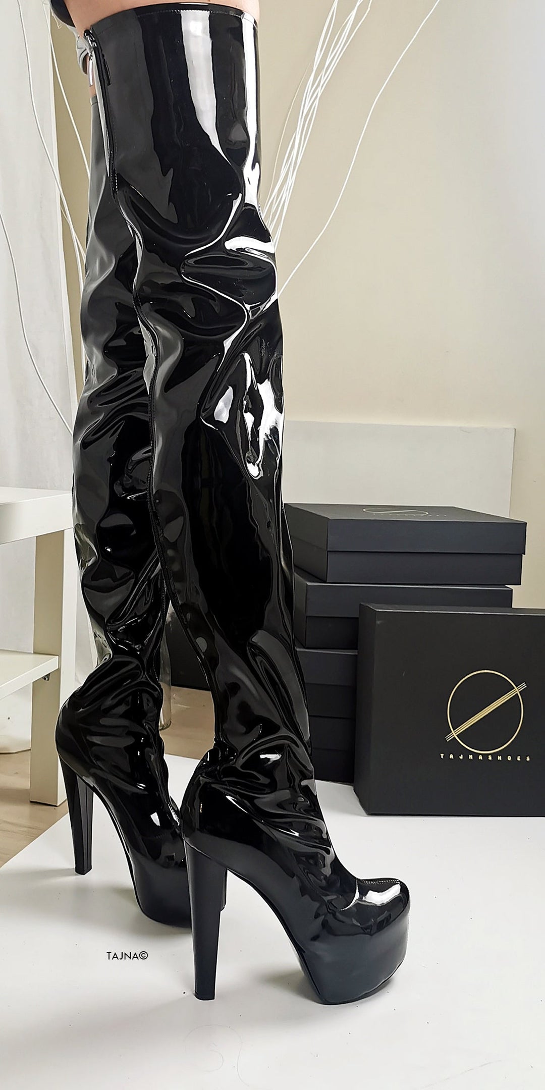 Black Gloss Thigh High Chunky Heel Boots - Tajna Club