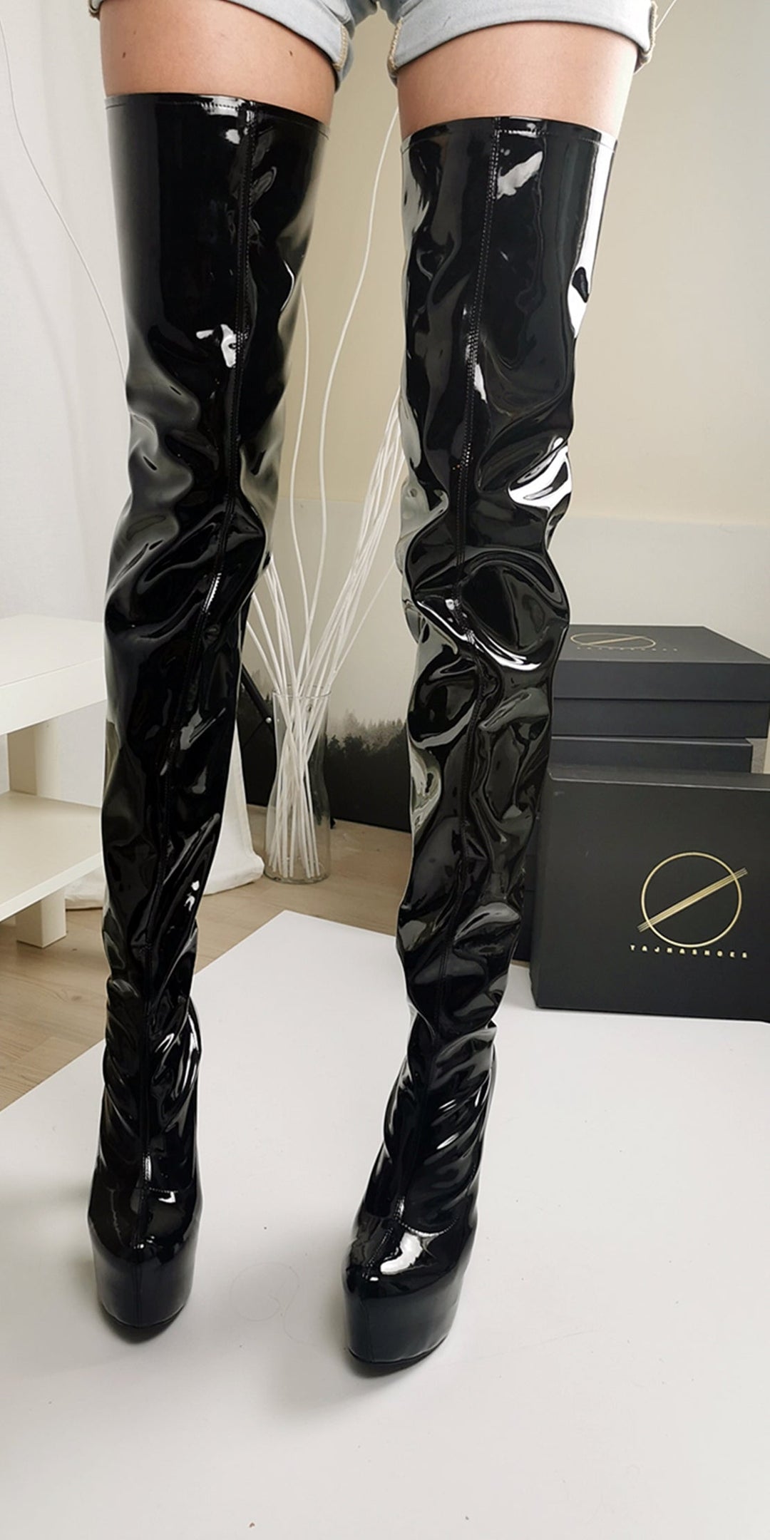 Black Gloss Thigh High Chunky Heel Boots - Tajna Club