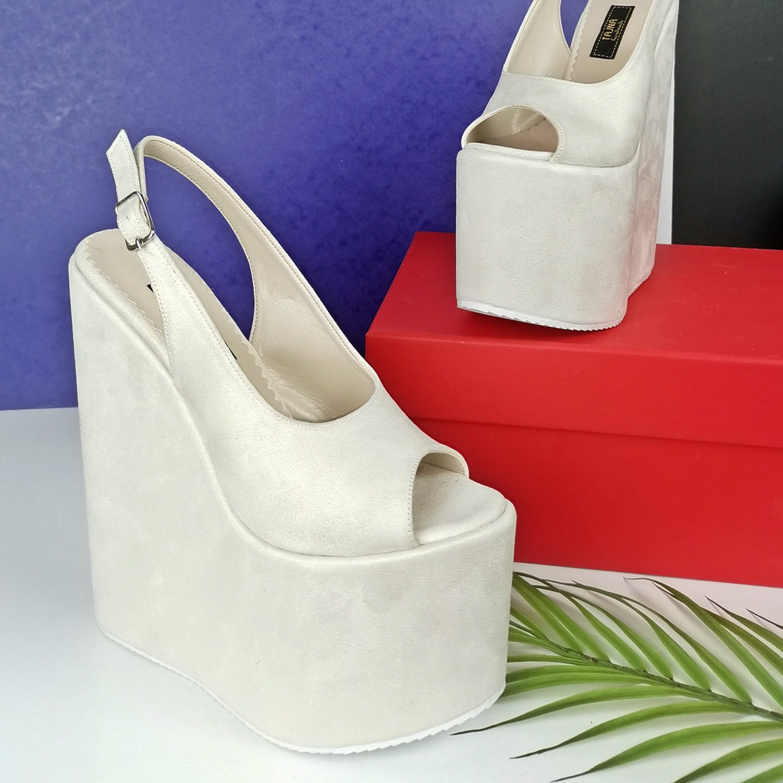 tajna wedges