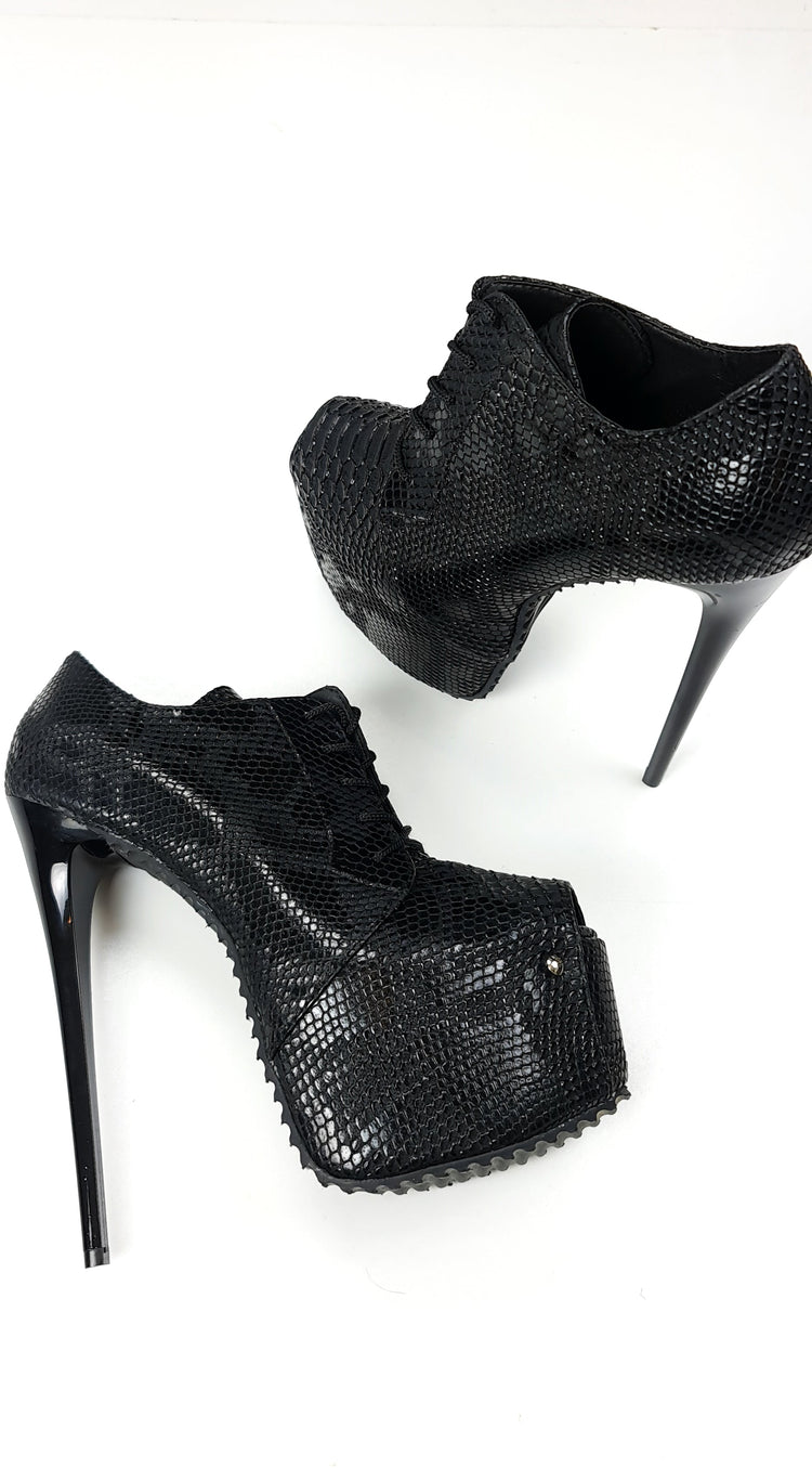 Serrated Sole Black Oxford Croco Ankle Heels Tajna Club Shoes