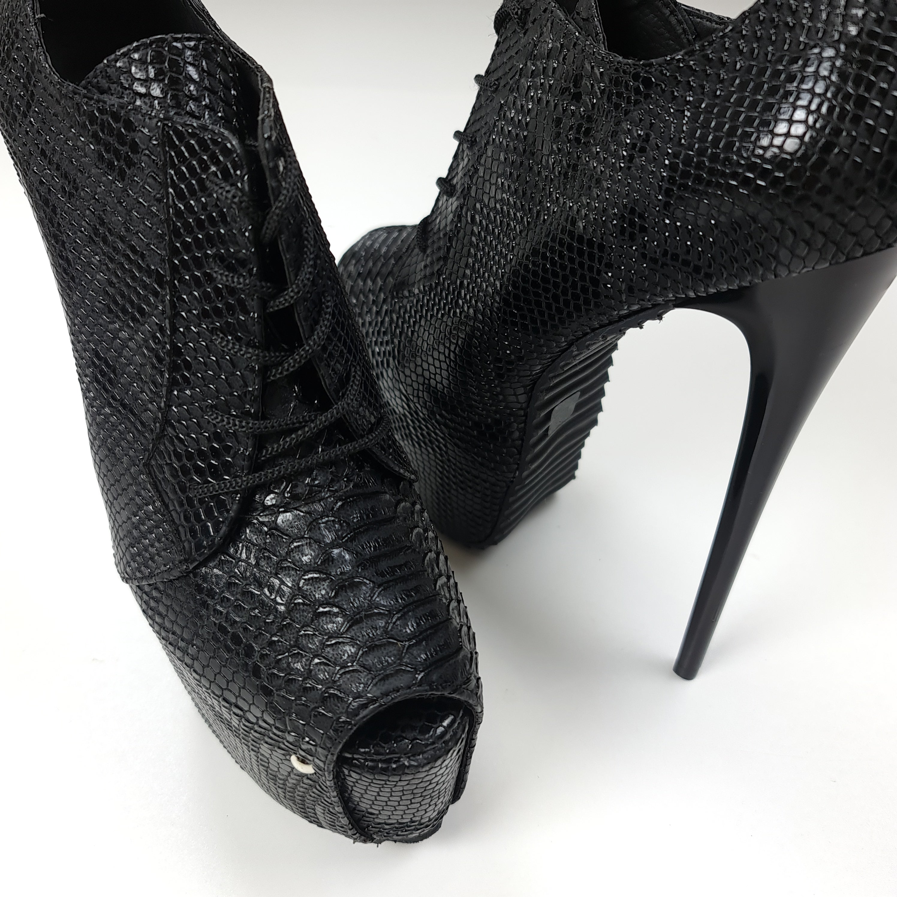 Serrated Sole Black Oxford Croco Ankle Heels Tajna Club Shoes