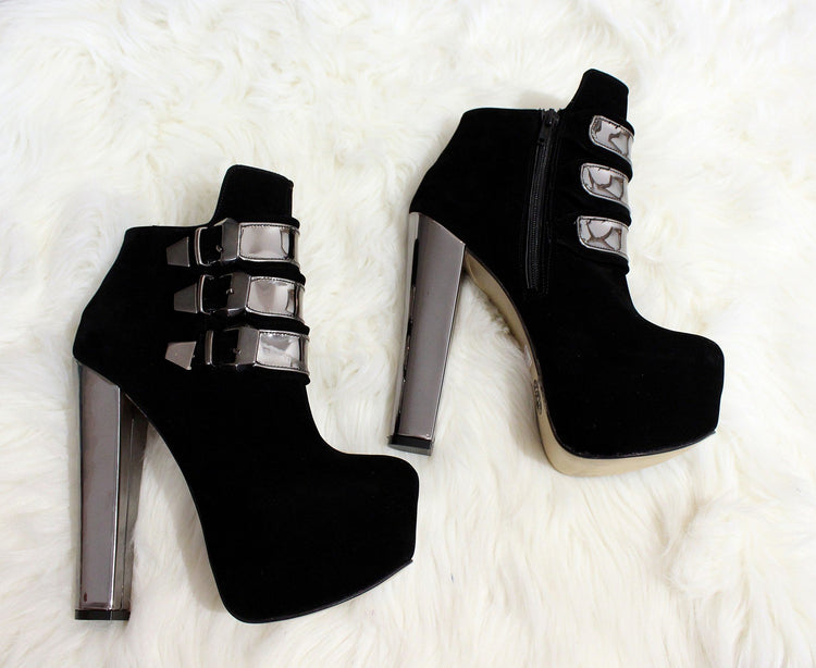 Metallic Belted Black Suede Ankle Booties - Tajna Club