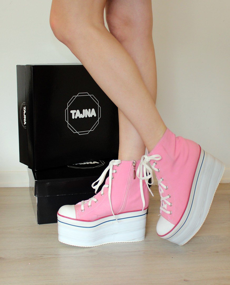 Pink converse wedges deals