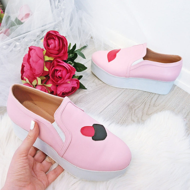 Pink Lip Wedge Sneakers - Tajna Club