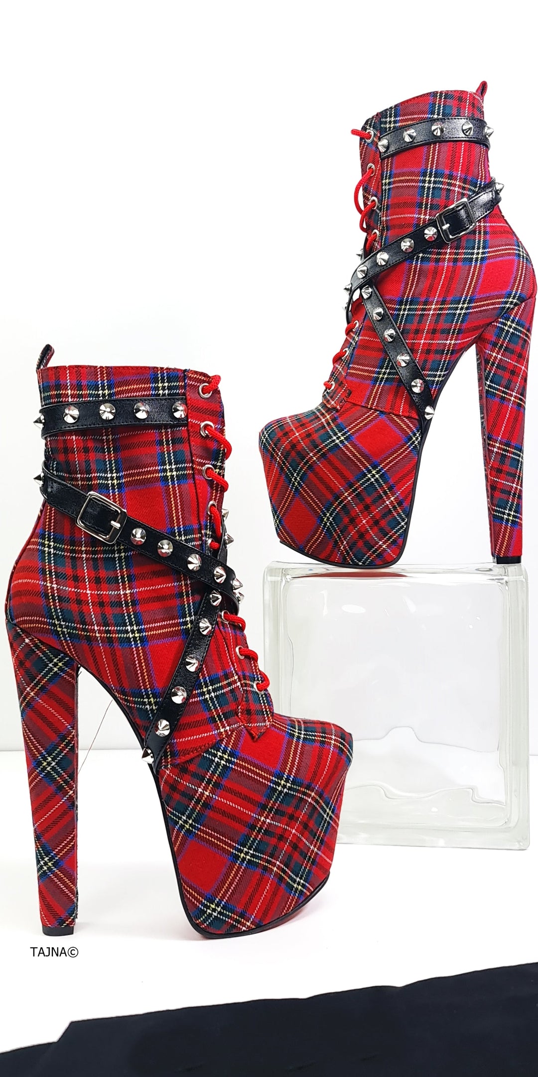 tajna-club-bondage-fetish-high-heel-boots-shoes