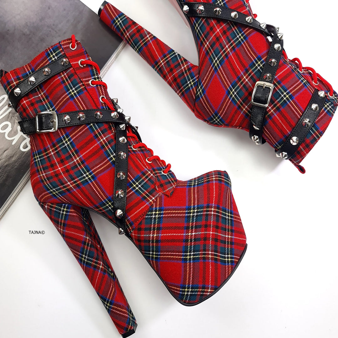 tajna-club-bondage-fetish-high-heel-boots-shoes