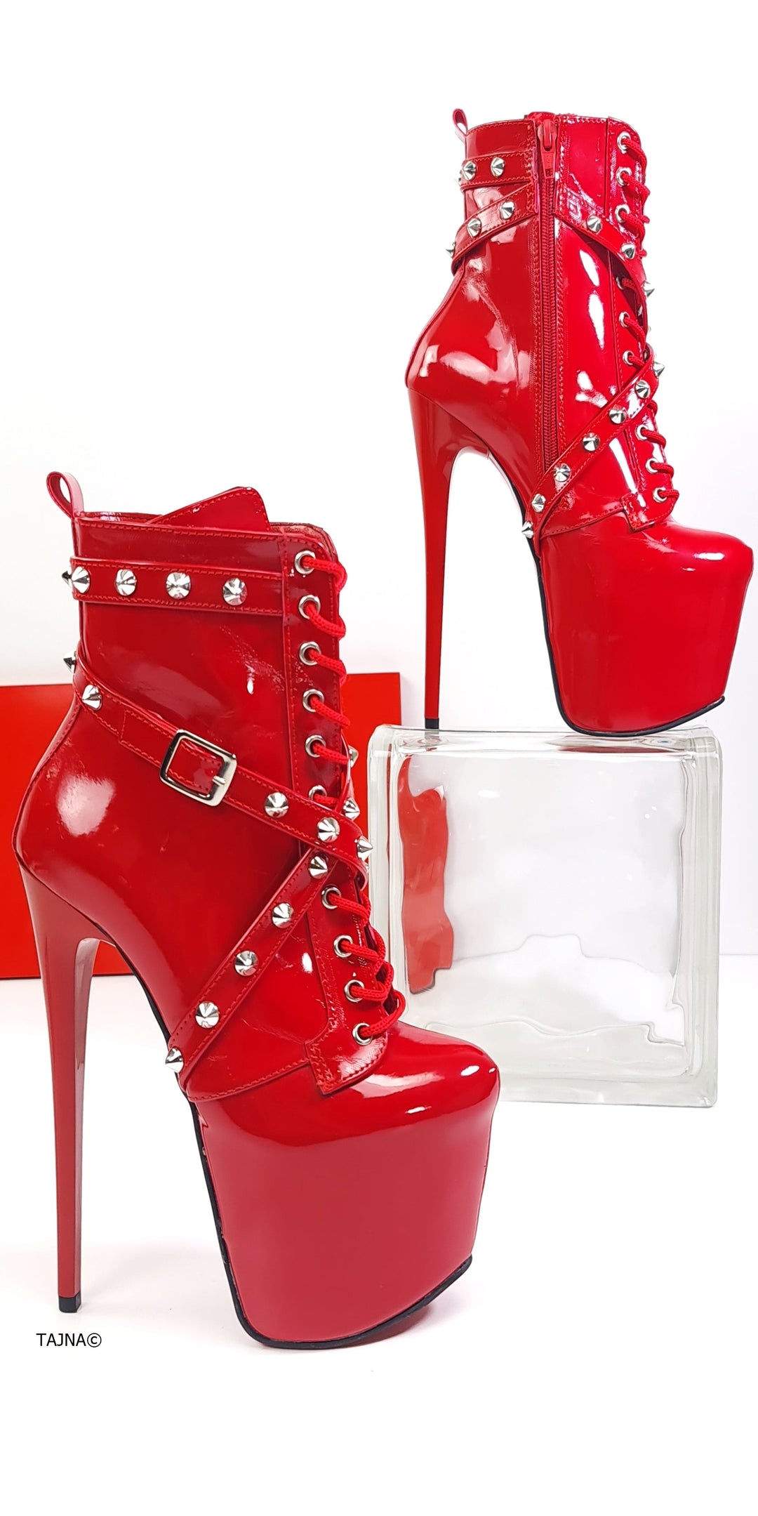 tajna-club-bondage-fetish-high-heel-boots-shoes