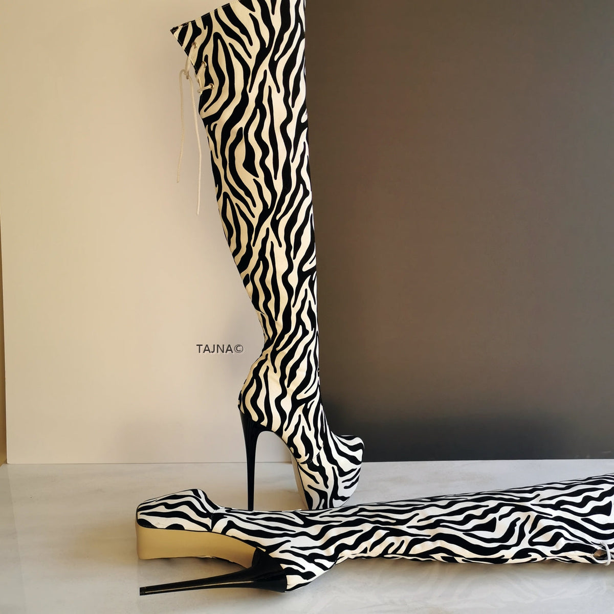 zebra_printed_platform_knee_hi