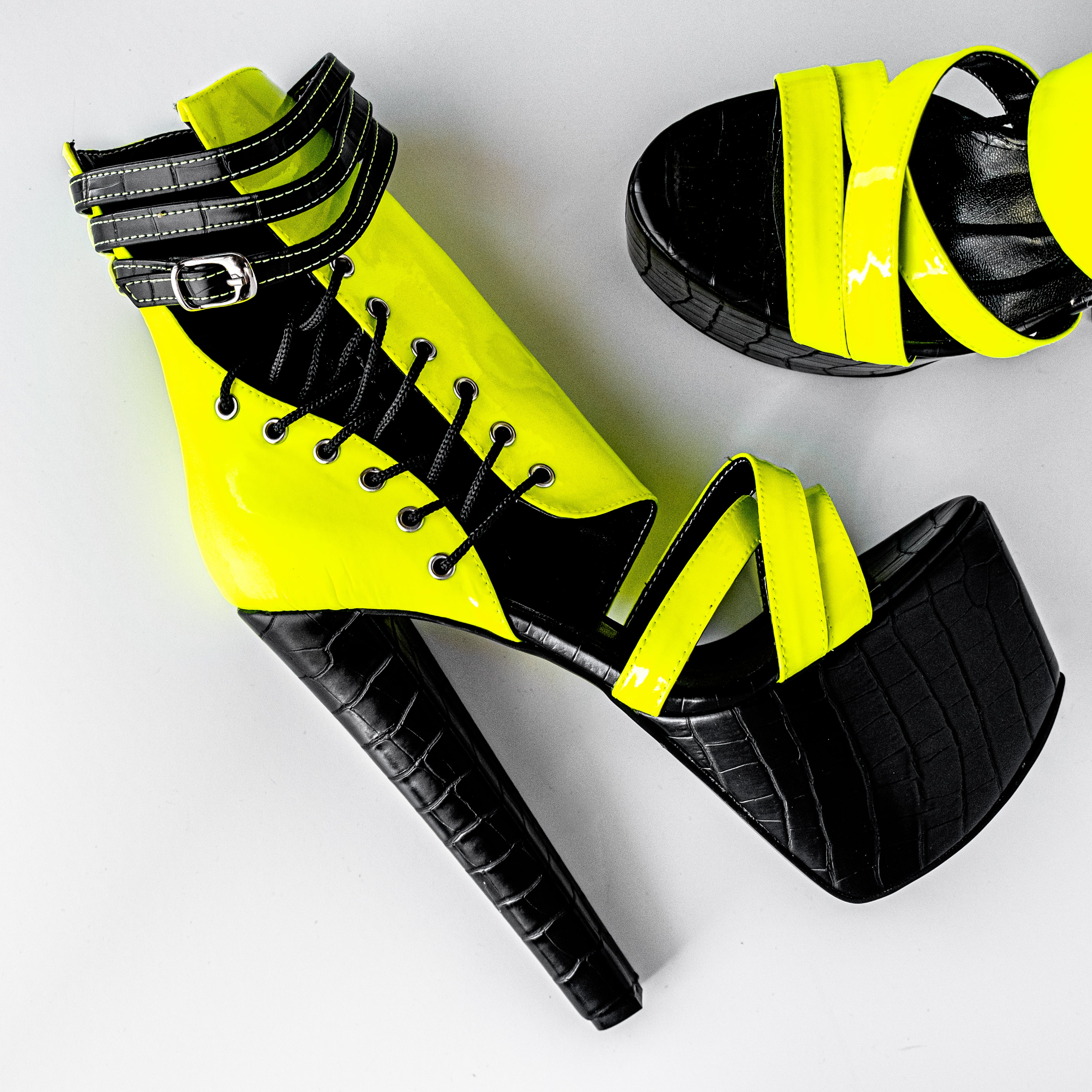 YELLO NEO BLACK HIGH HEEL SANDALS イエローM YELLO NEO BLACK HIGH HEEL SANDALS イエローM GU公式 | ナロー