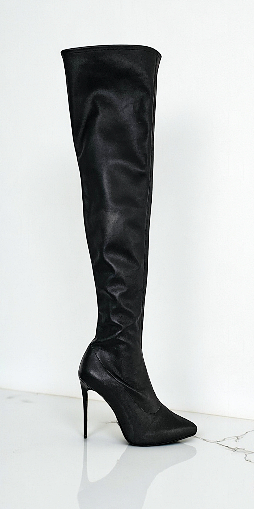 The Tajna Noir Thigh-High Boots - Breathtaking Seduction, Redefined