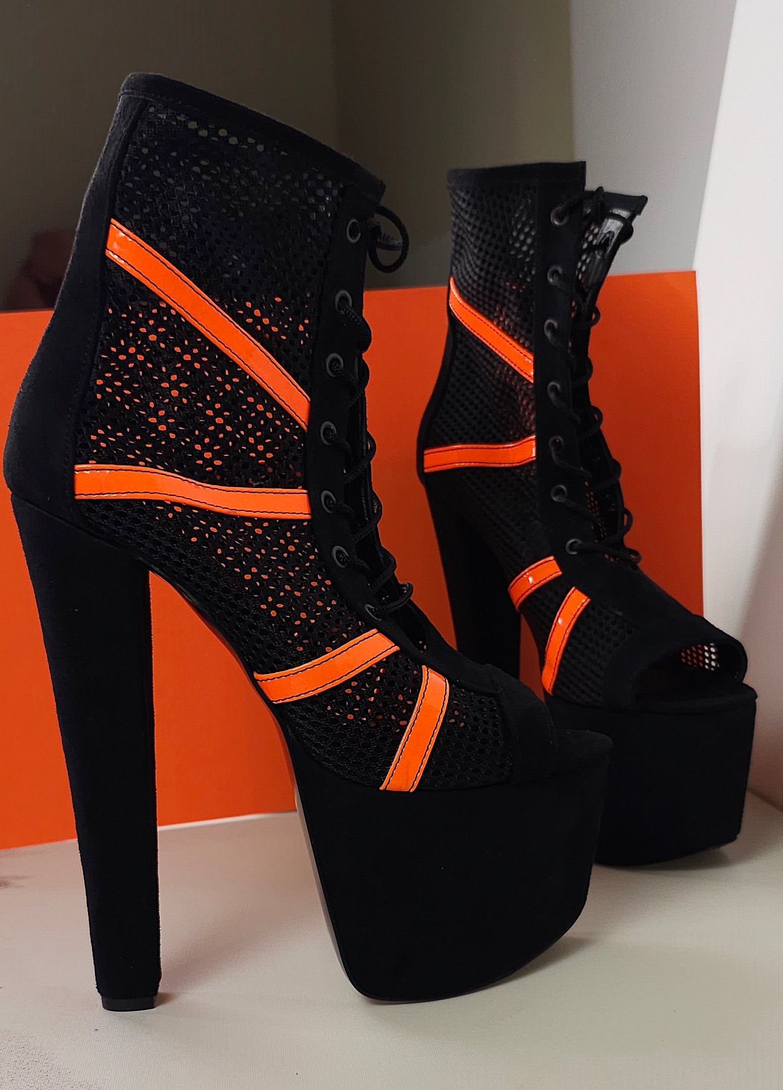 Gloglamp Women Black, Orange Heels - Buy Gloglamp Women Black, Orange Heels  Online at Best Price - Shop Online for Footwears in India | Flipkart.com