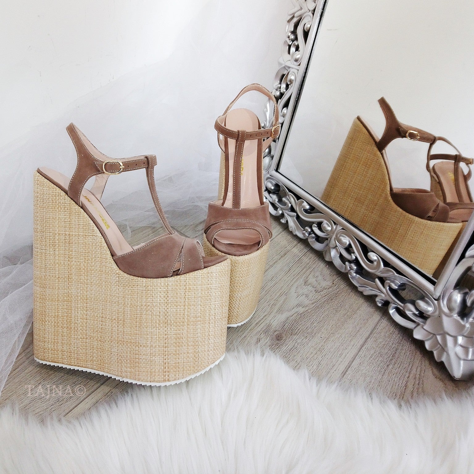 Products Tagged wedges Tajna Club