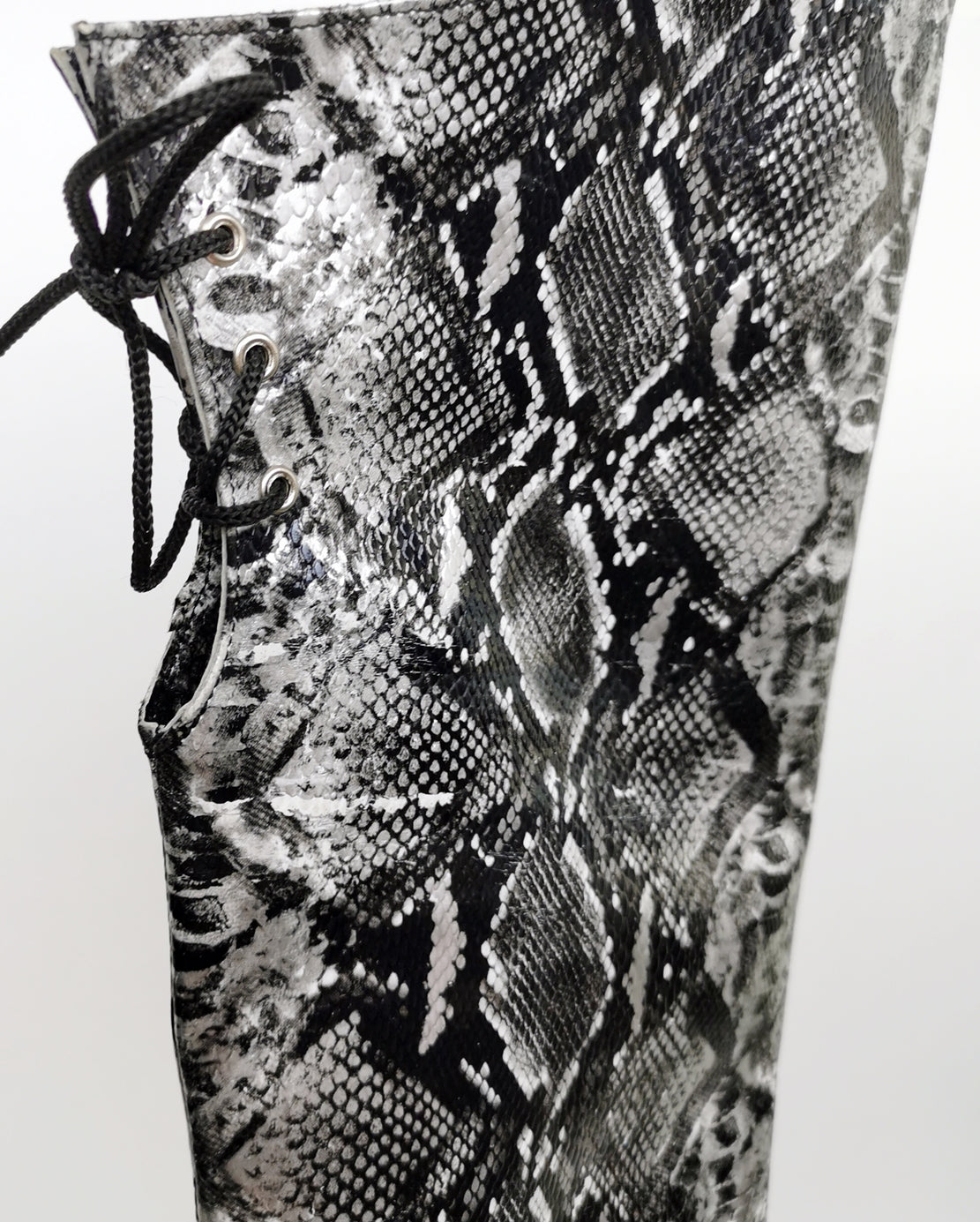 Snake Print Design Knee High Boots - Tajna Club