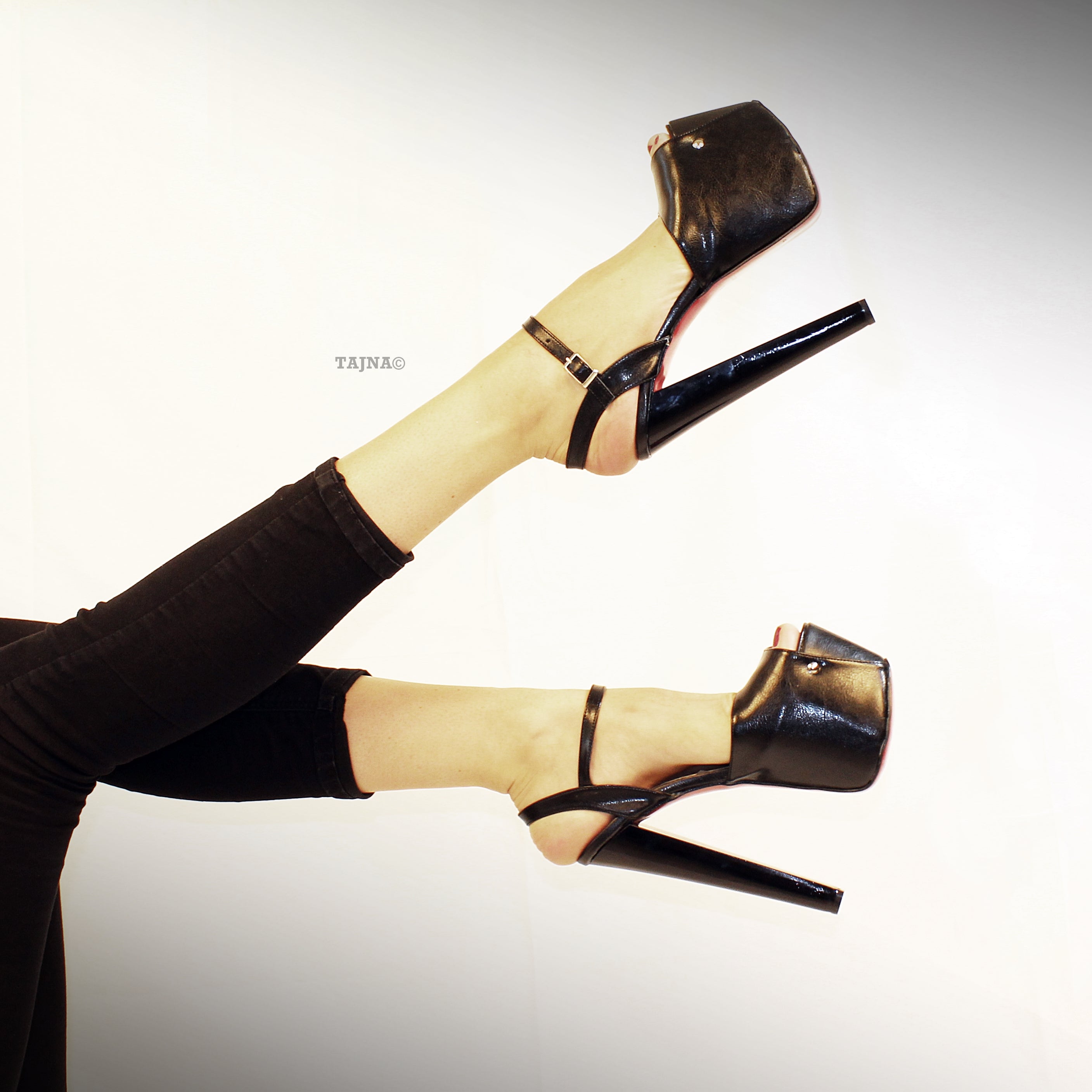 Black Peep Toe Open Back Platform Heels 19 cm - Tajna Club