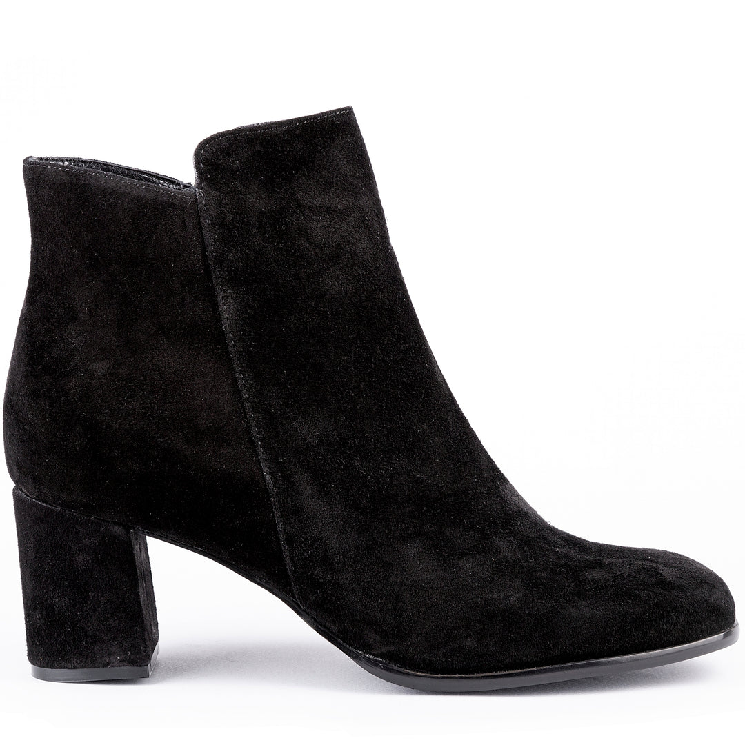 Norma - Ankle Cut Leather Booties