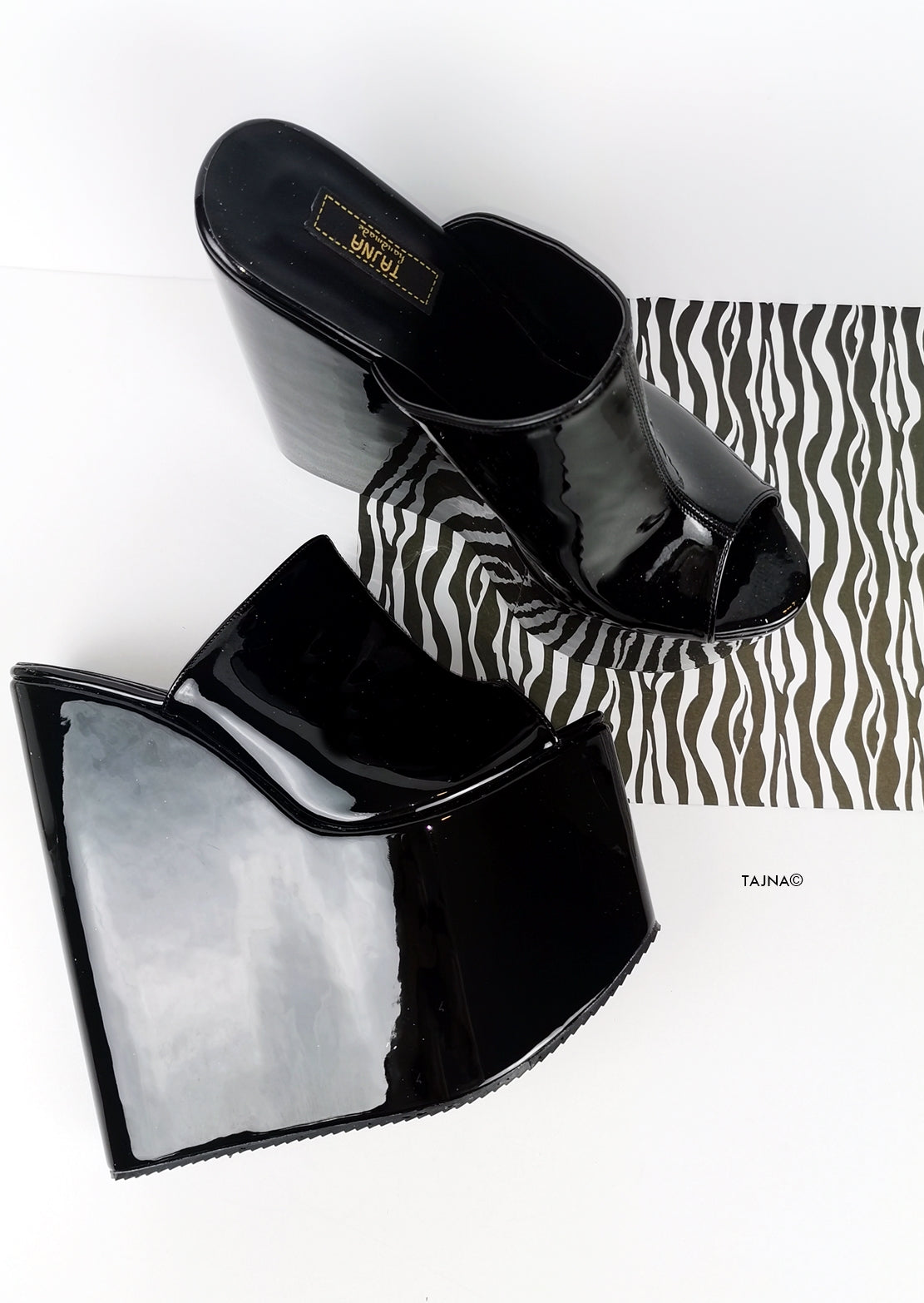 【PORTERNA】Bennine Mules BCBGeneration Bardia Metallic Patent Rhinestone Bows Dress
