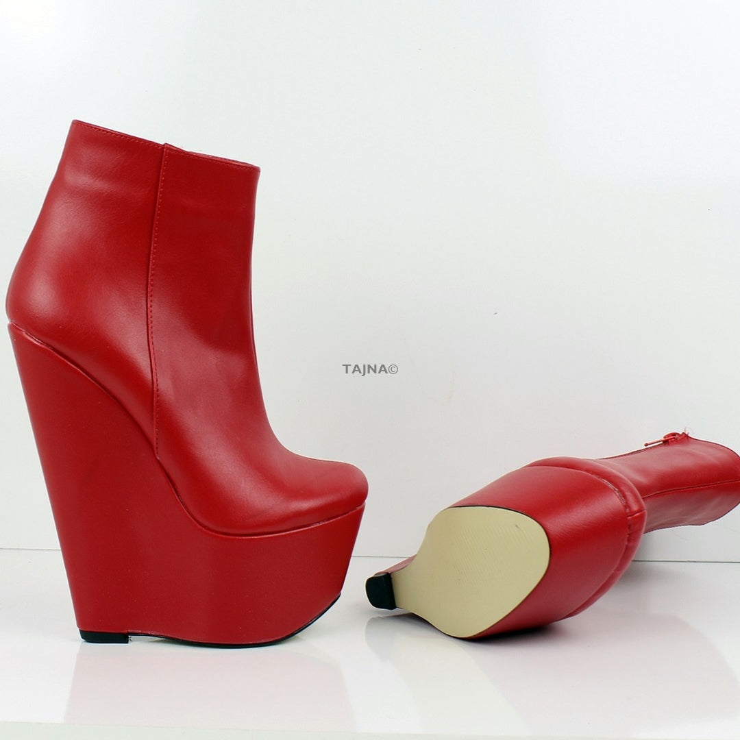 Red Ankle 17 cm Wedge Booties - Tajna Club