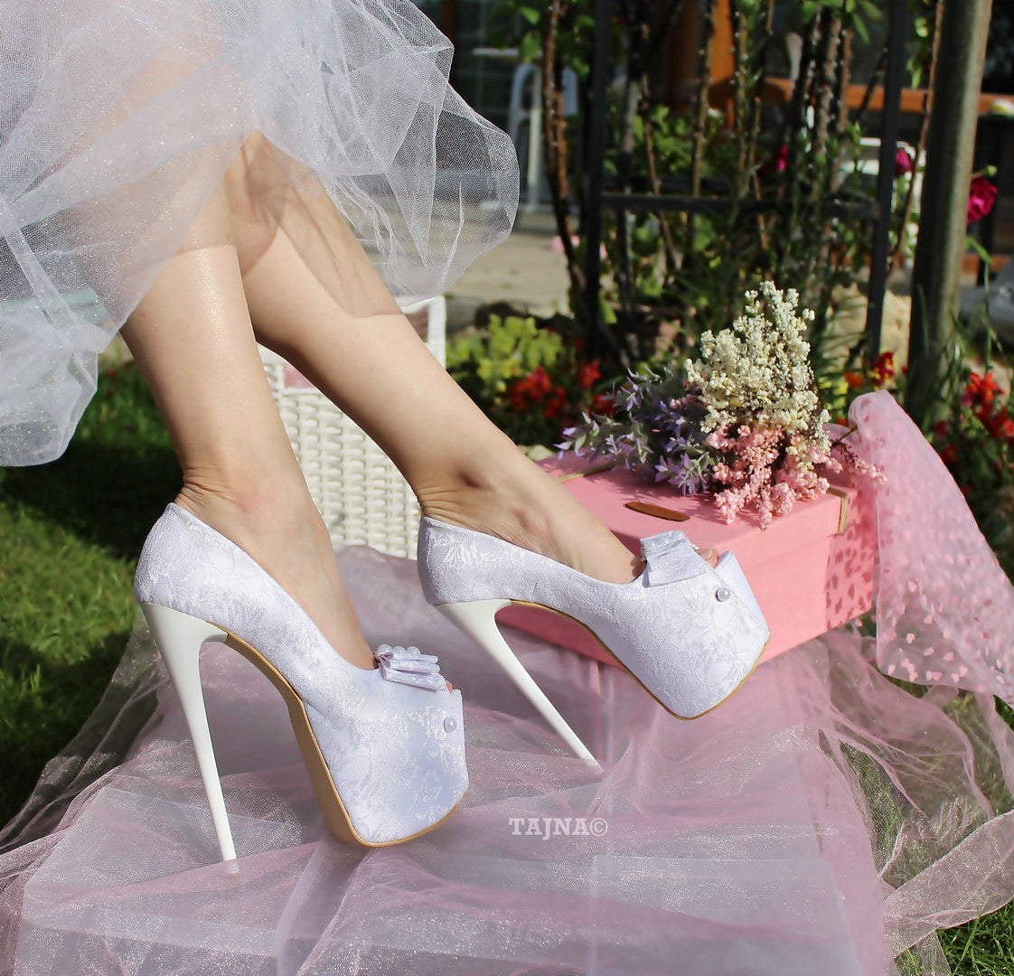 Metallic lace-up high-heel shoes - Shoes - Women | Bershka