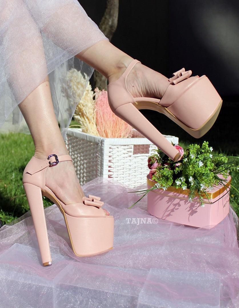 Light pink store platform heels