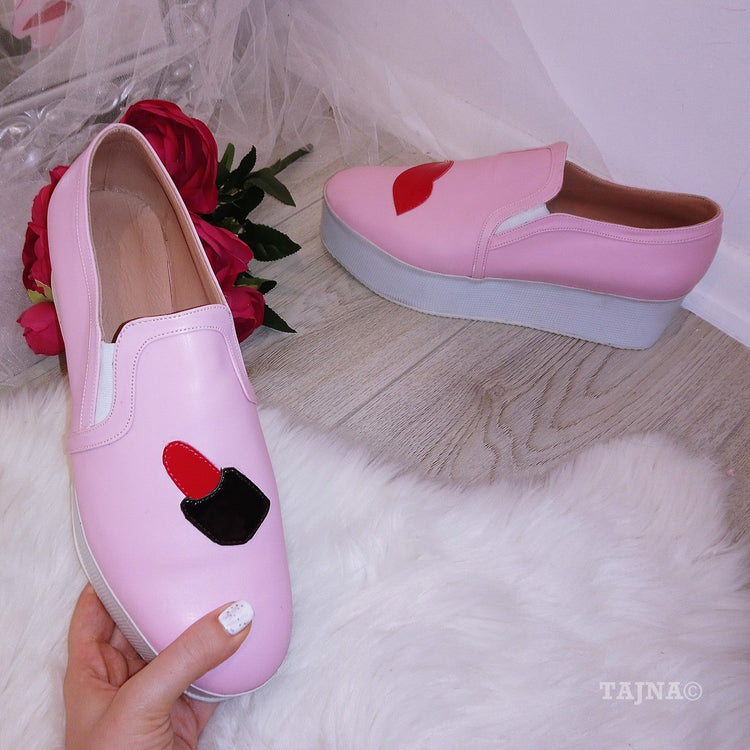 Pink Lip Wedge Sneakers - Tajna Club