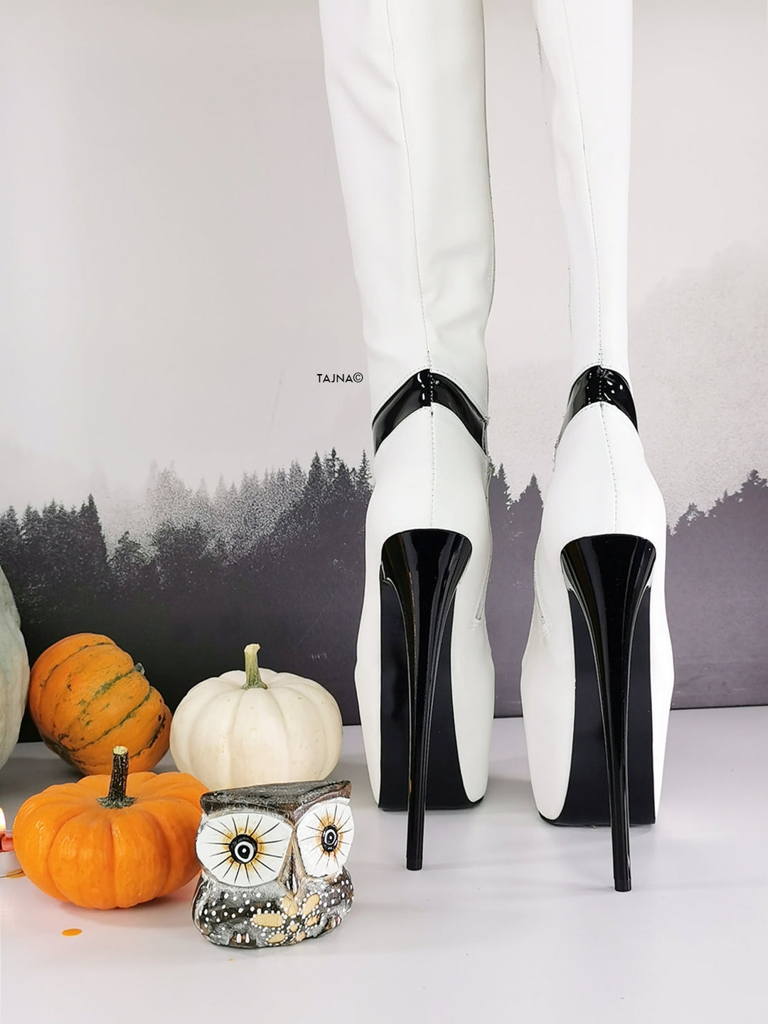 Black Side Detail White Knee High Boots - Tajna Club